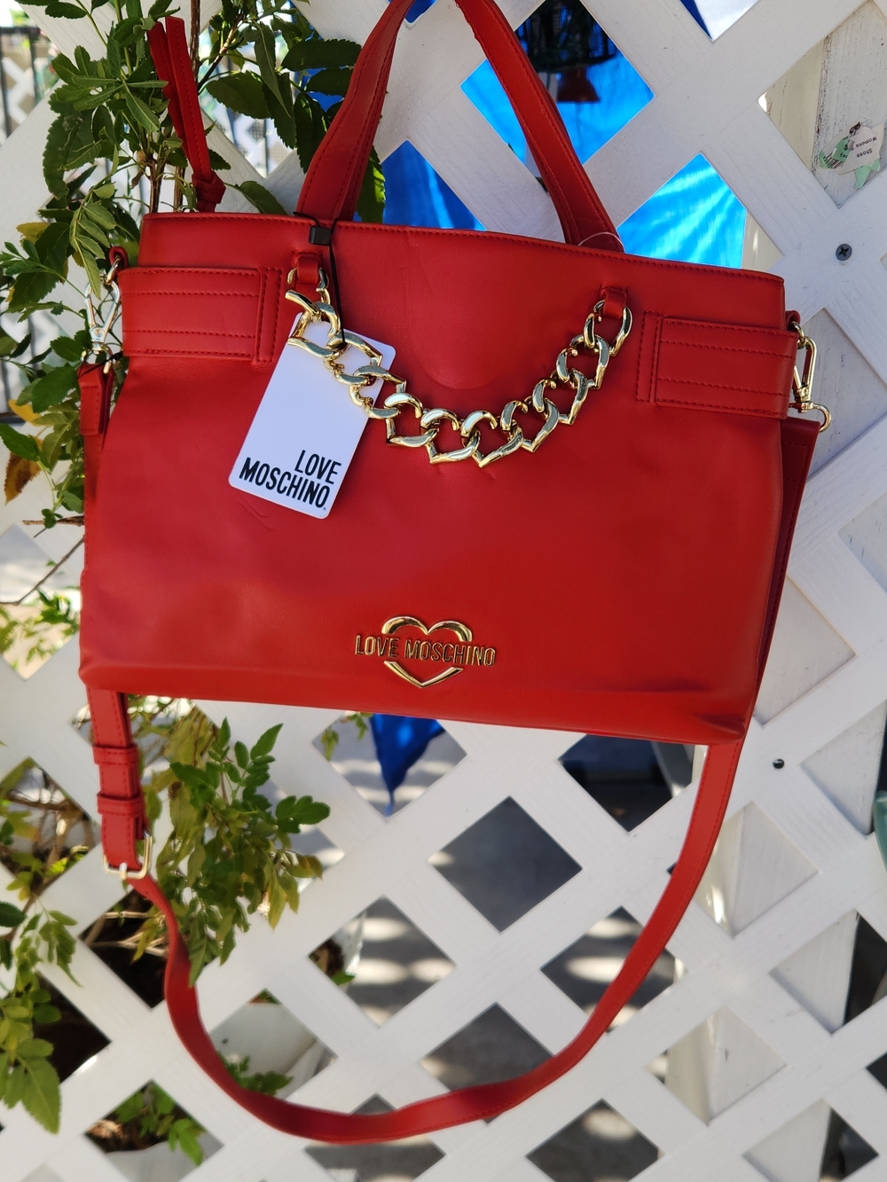 Love Moschino Red Satchel with Gold Heart-Chain - Picture 4 of 9